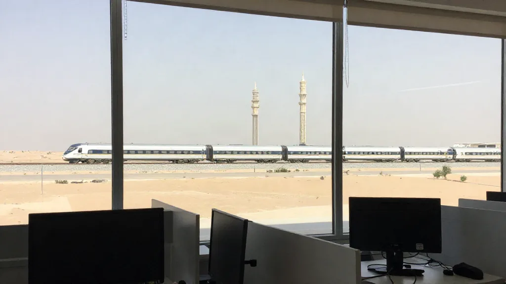 El tren de Abu Dhabi a Dubai